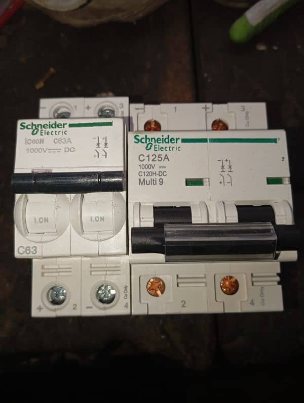 DC breaker 63/A and 125/A 0