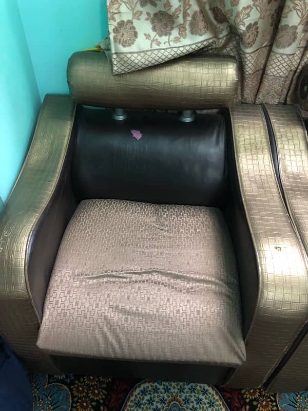 7 seater sofa sets good condition 4