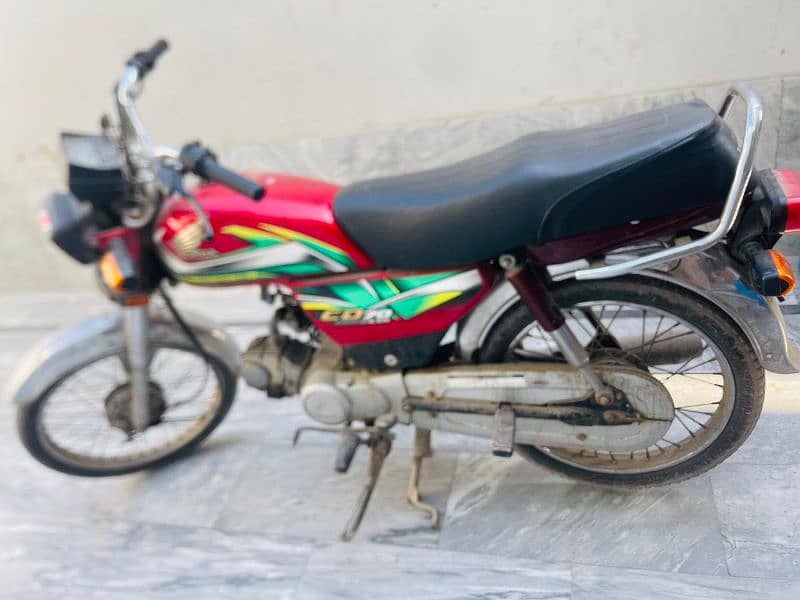 Honda CD70 2023 0