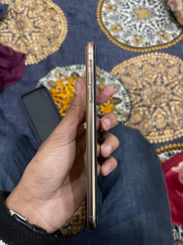 Iphone xs max 256GB non PTA(LLA) 2