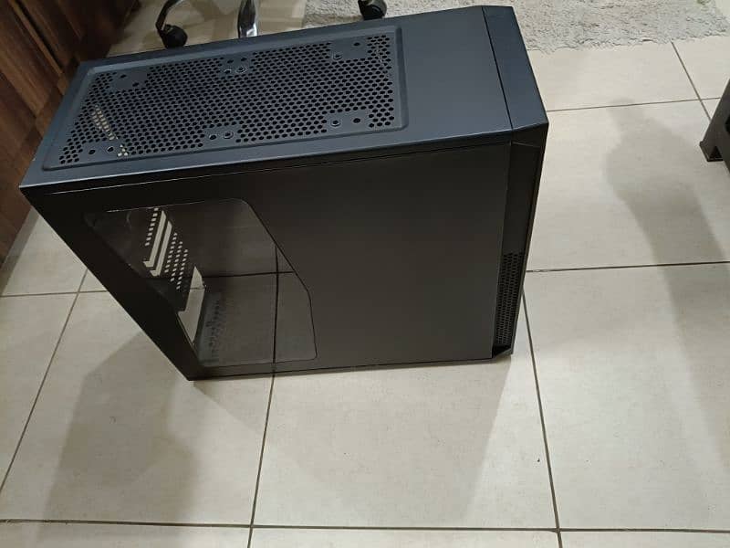 Gaming PC Case (Corsair)-Desktop Case (Cooler Master) 0