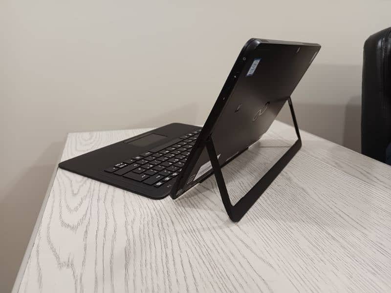 Fujitsu Stylistic R727 core i5 7th gen touchscreen like surface pro 9