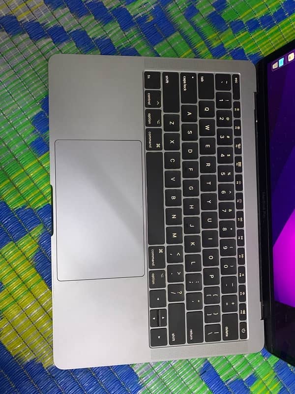 macbook pro 2017 2