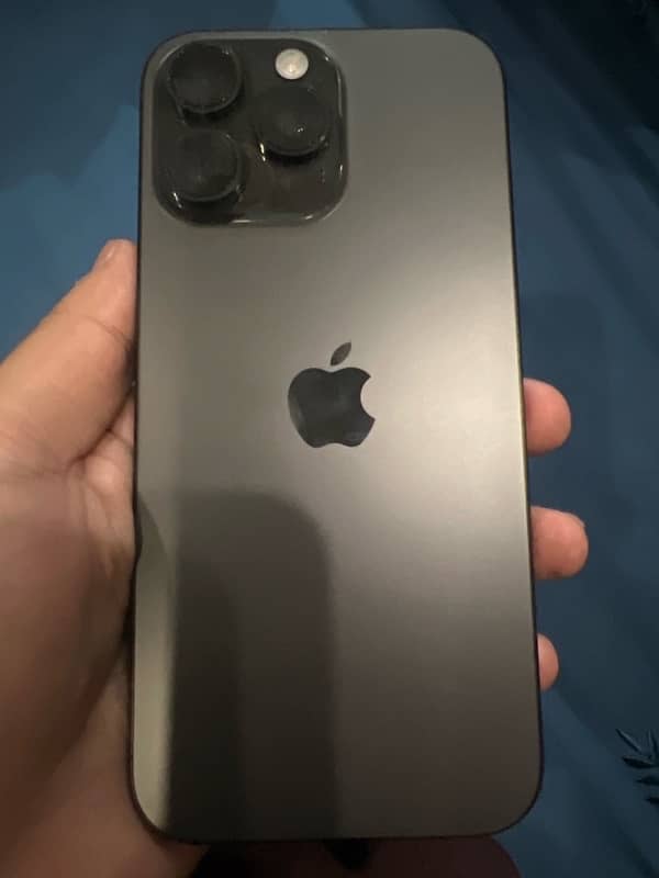 Iphone 16 Pro max 256GB Black and desert 1