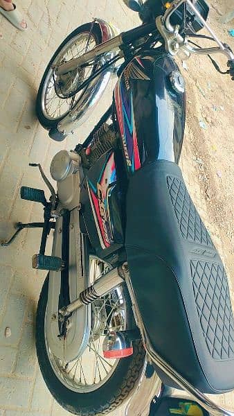 Honda 125 model 2019 larkana number 4