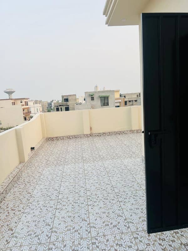 10 Marla Upper Portion Available For Rent In Tariq Garden 9