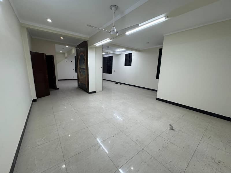 Office Space At Prime Location Available For Rent in Valencia Town 4