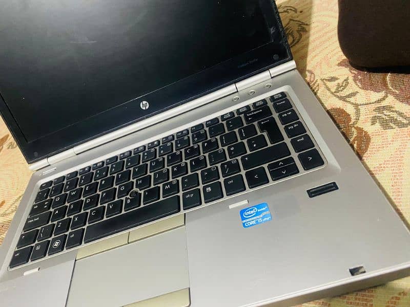 HP EliteBook 8460p 2