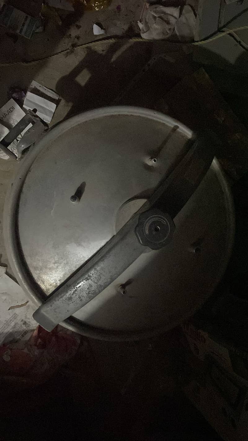 Pressure Cooker | 15 Kg Capacity | Unused 1