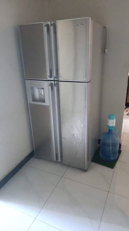 Full size USA Hitachi double door refrigerator 2