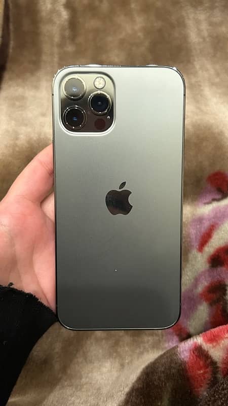 iphone 12 pro 4