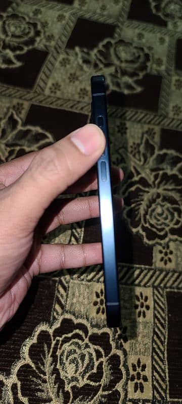 iphone 15 pro 128gb blue 3