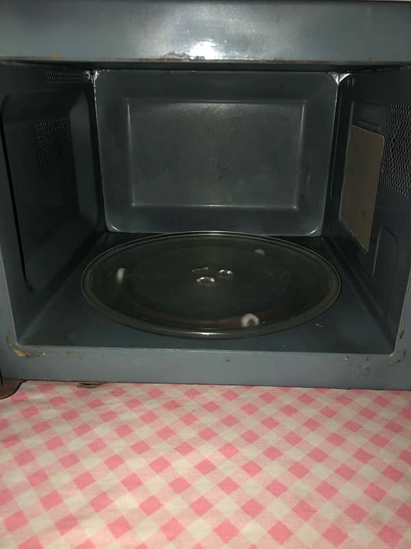 ORIENT MICROWAVE GOOD CONDITON 3