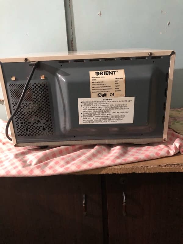 ORIENT MICROWAVE GOOD CONDITON 7