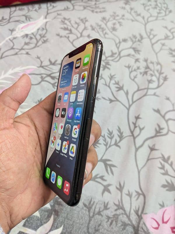 Apple iPhone 11 pro 256gb Factory Unlocked 1