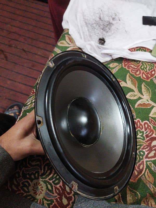 sony speaker and woofer only 2 3 month used fresh coil 2