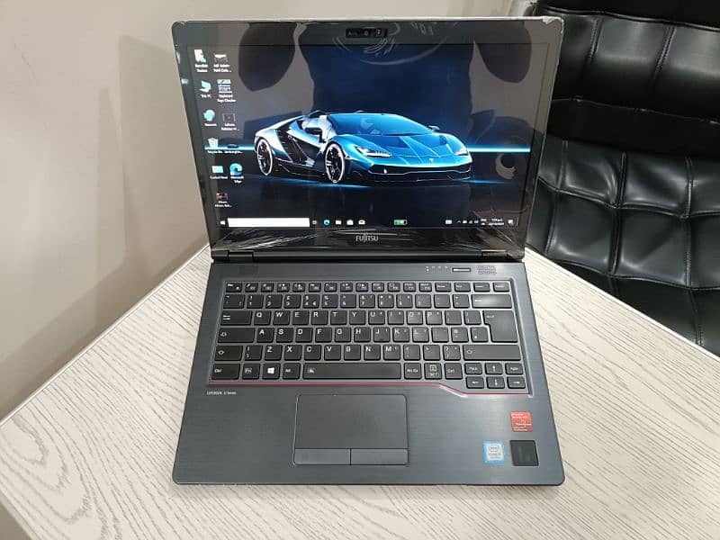 Fujitsu Lifebook U748 core i7 8th gen quadcore 14 inch 1080p ips 1