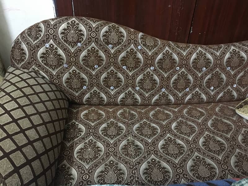 Dewan sofa 1