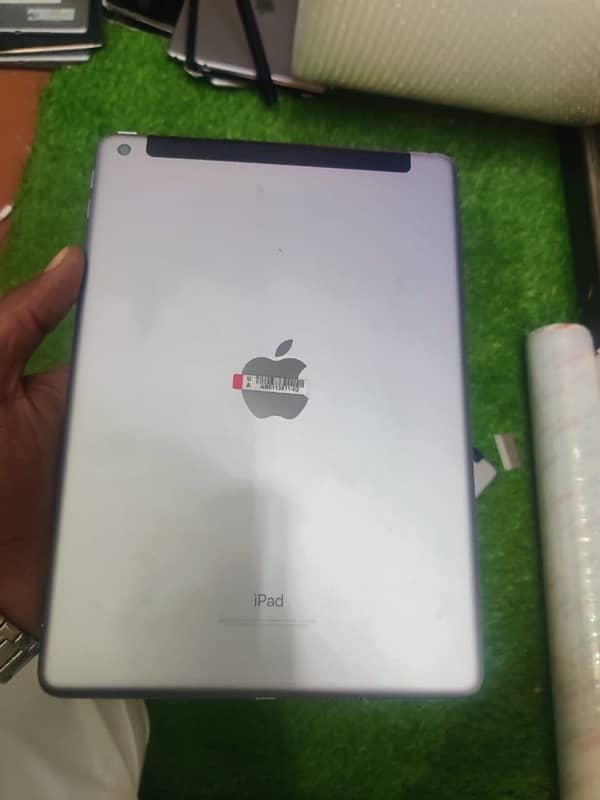 iPad 5th  generation 32/128 5