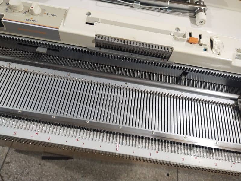 silver knitting machine 0