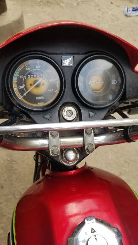 Honda pridor 100cc 1st owner bike neat and clean condition 4