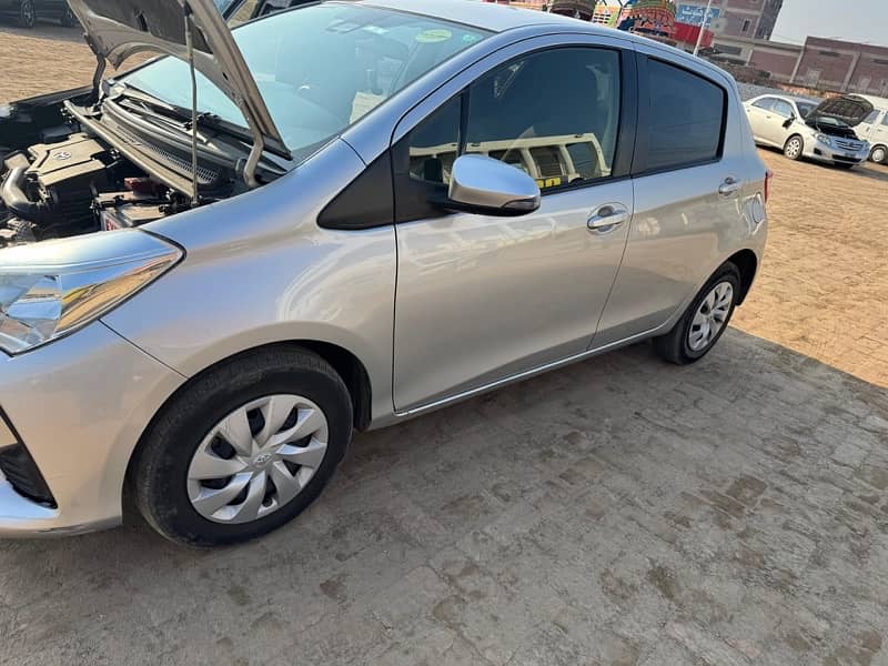 Toyota Vitz 2018 3