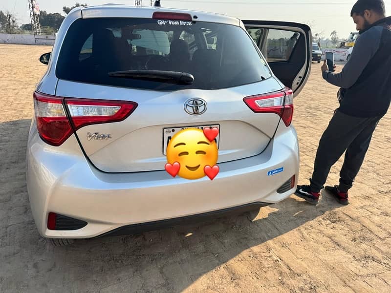 Toyota Vitz 2018 1