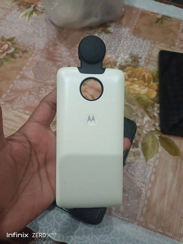 Motorola Z4 8