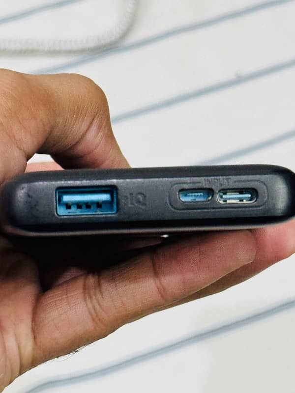 Anker PowerBank (10,000 mah) 1