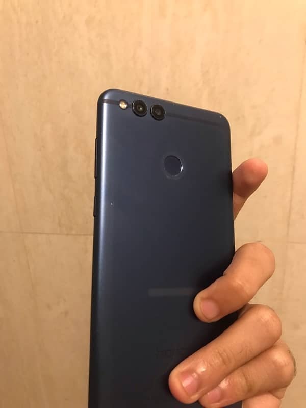 Huawei Honor 7x 4/64 pta approved 3