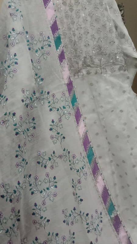 Beautiful embroidery white frok. 1