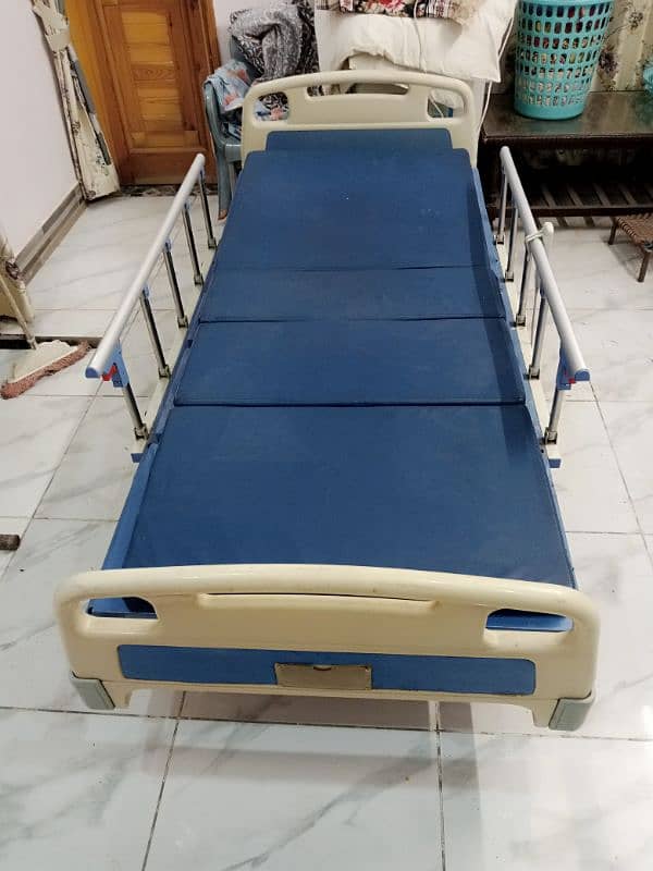 MEDICATED BED FOR PATIENTS 1