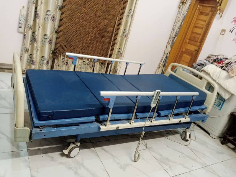 MEDICATED BED FOR PATIENTS 2