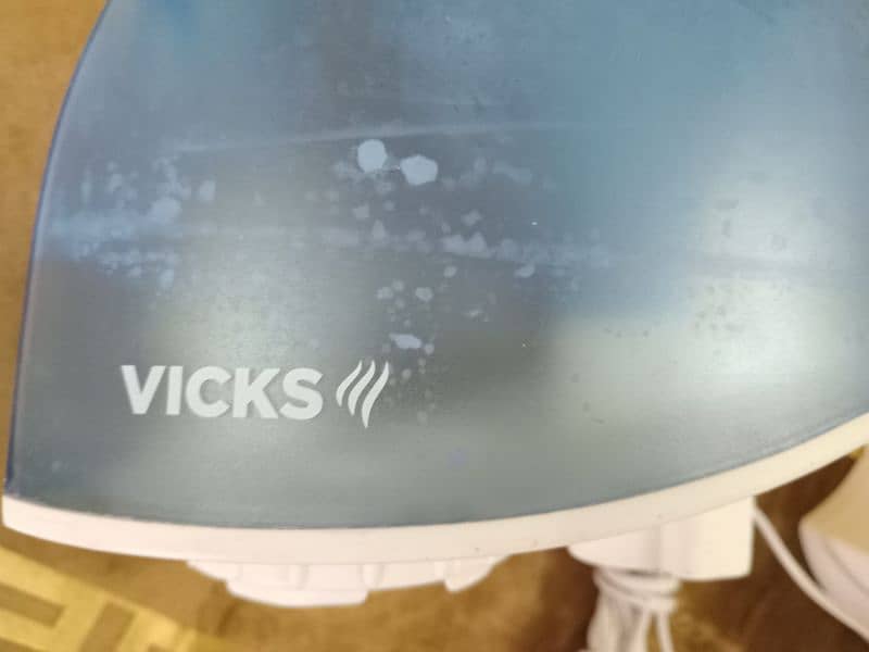 VICKS COOL MIST ULTRASONIC HUMIDIFIER 8