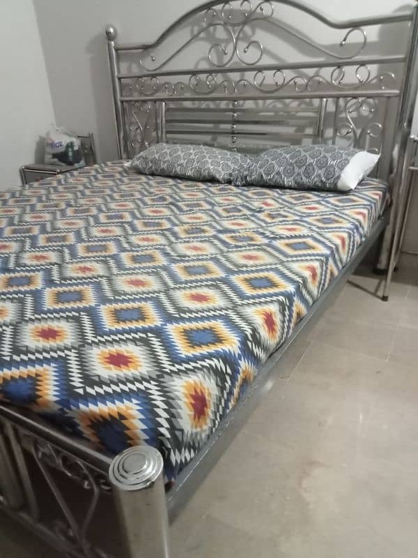 fully furnished room available in dha 8