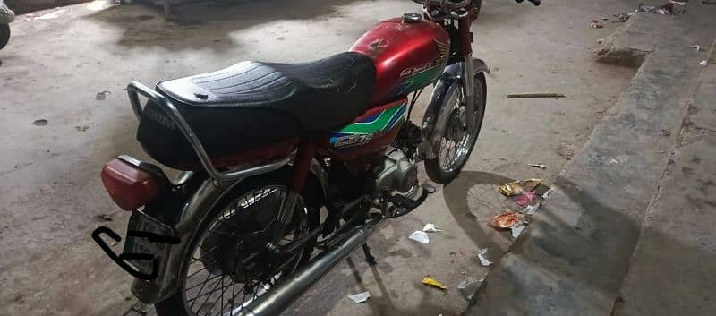 Honda 70 first owner ke naam hai 2018. B model 0