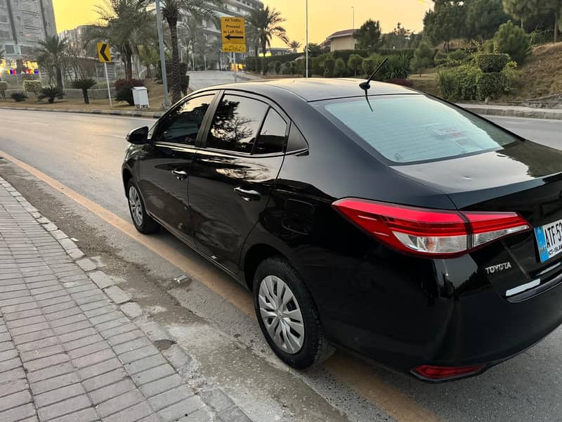 Toyota Yaris 2021 4