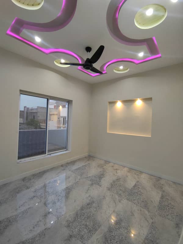 Jawad Avenue 7.5 Marla Corner Spanish Brand New House 17