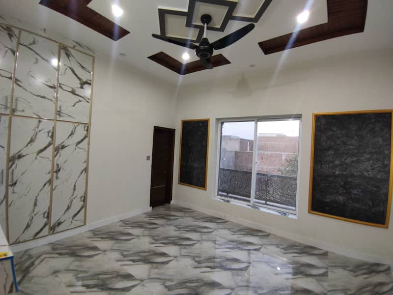 Jawad Avenue 7.5 Marla Corner Spanish Brand New House 18