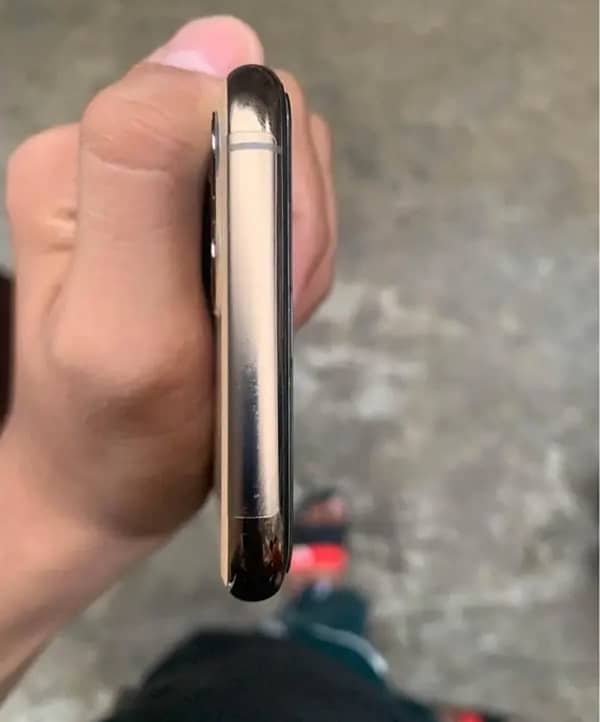 iPhone 11pro 64gb Jv 4month sim available 2