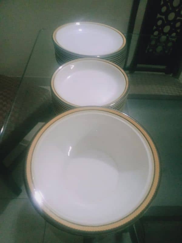 plastic plates with bowls 2