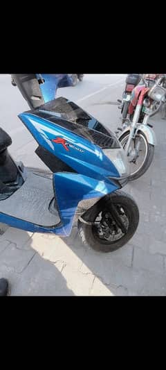 Cygnus Scooty 125cc imported