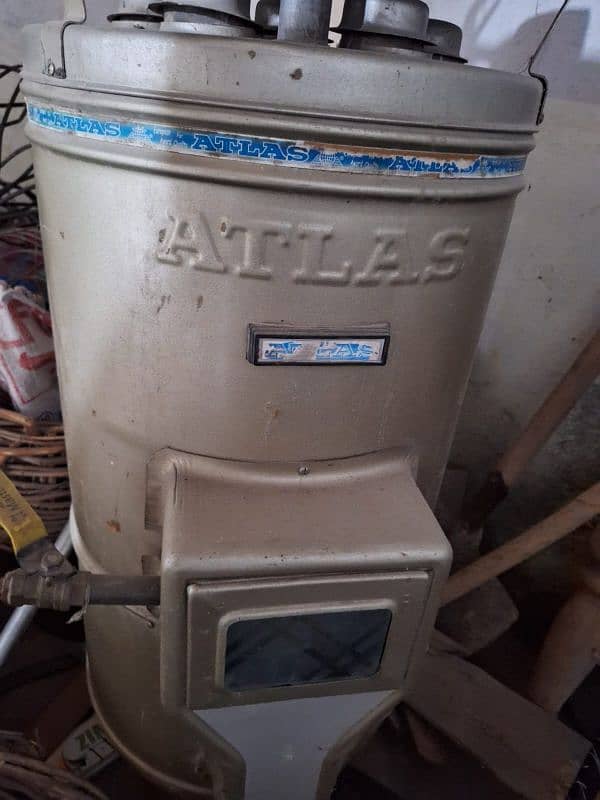 Atlas semi instant gyser 20 gallons 1 month used 0