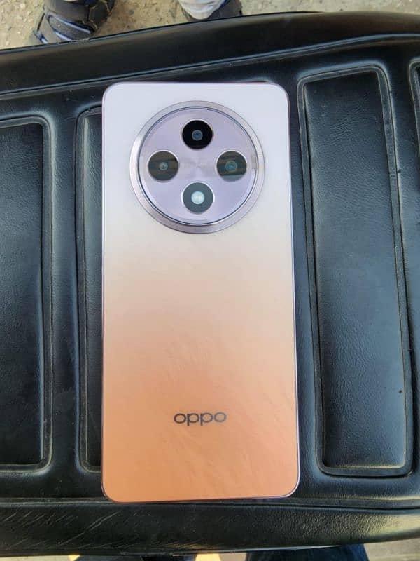 OPPO Reno 12 F 5G 1