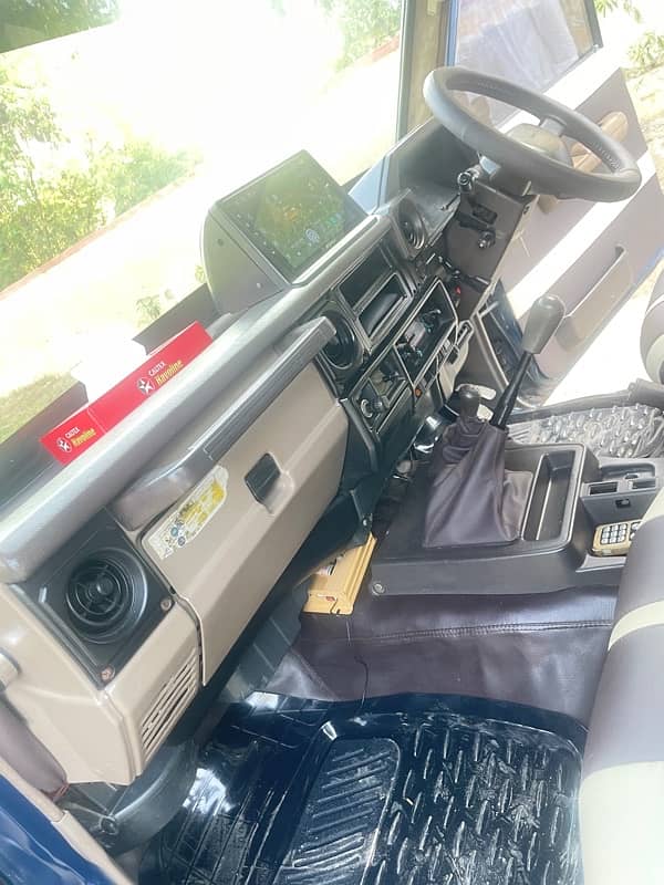 Toyota Land Cruiser 1989 Exchange possible with 7 Seaters only 6