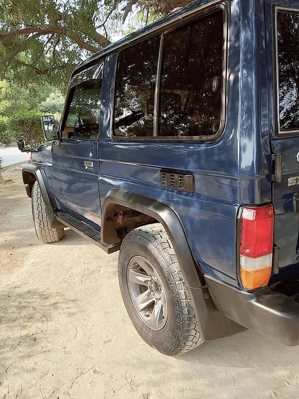 Toyota Land Cruiser 1989 Exchange possible with 7 Seaters only 13