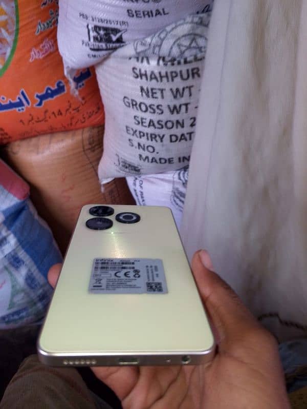 Infinix Smart 8 for sale 10/10 condition in warranty 9 month 1