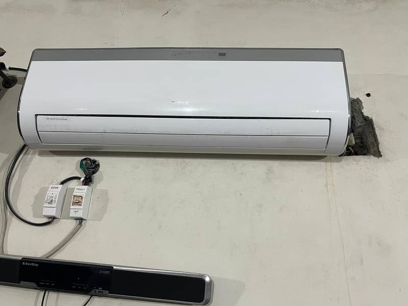 GREE 2 TON | GS-24UG3WH/I | Non Inverter | Excellent Condition 0