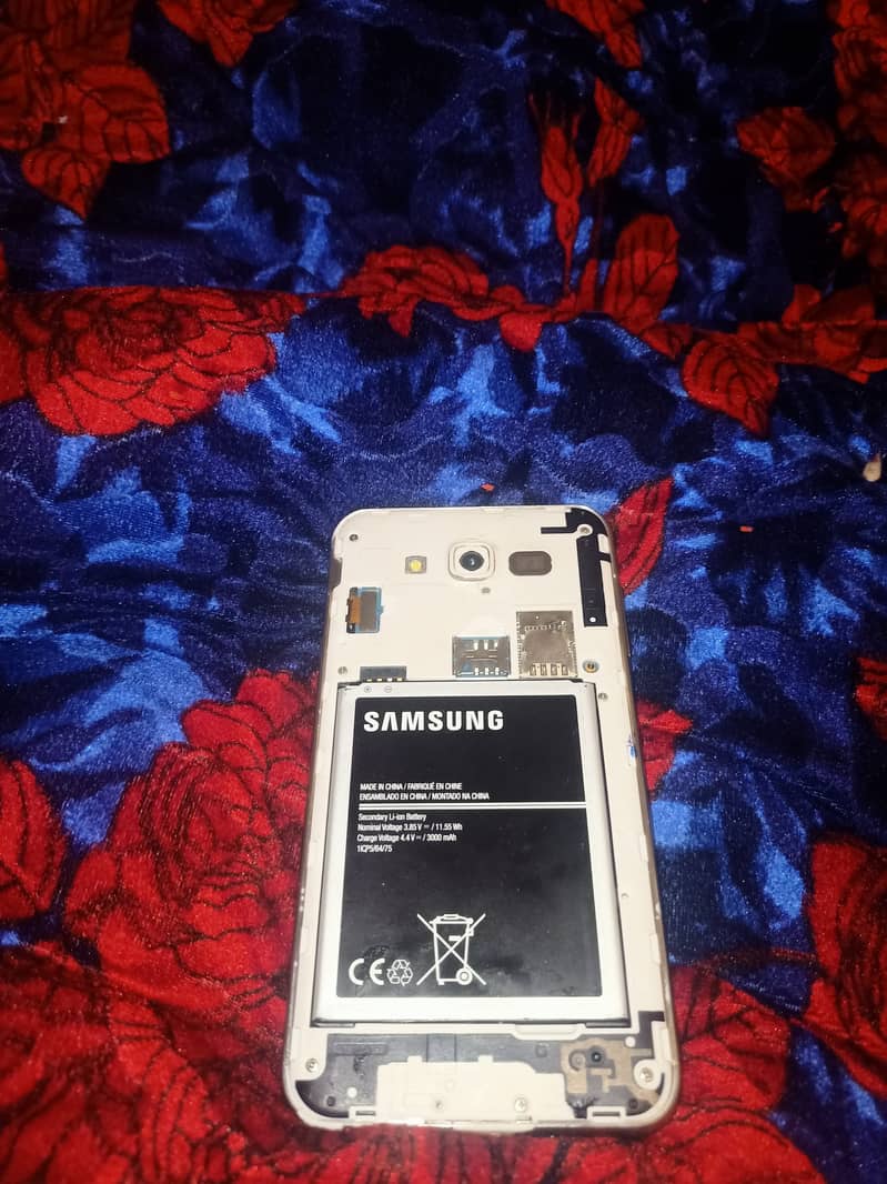 Samsung Mobile J7 2