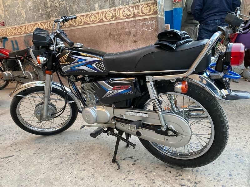 Honda 125 22/23Model 4